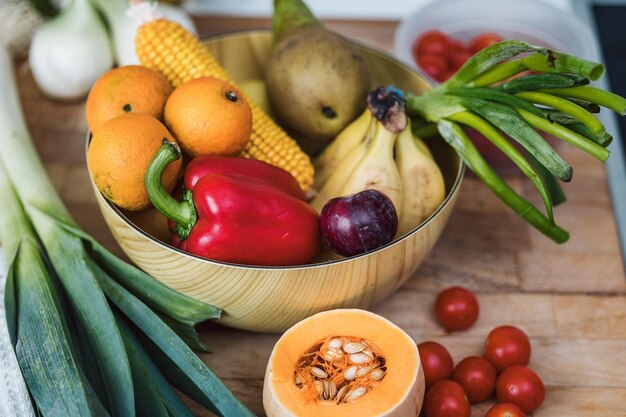 Kosz warzyw na rynku